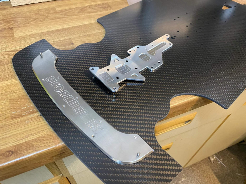 Full Lengt Carbon GT Chassis Limitless - Standaard
