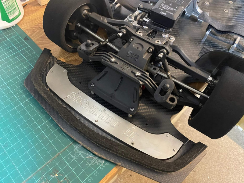 Full Lengt Carbon GT Chassis Limitless - Standaard
