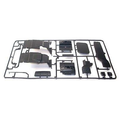 MAN TGX Front Fenders and Multiple Parts (R / 19115280) 1/14