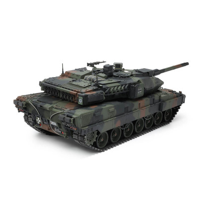 Tamiya Leopard 2 A7V Full Option 1/16 Assembly Kit 