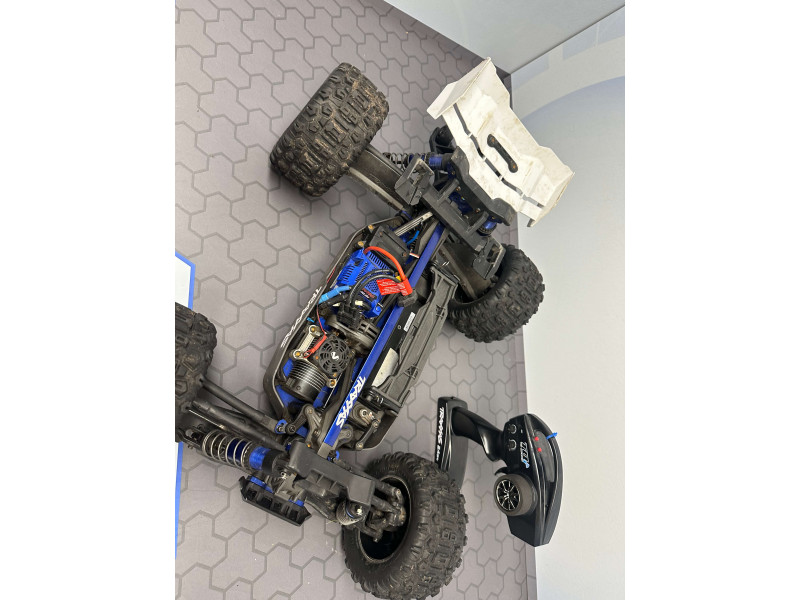 Occasion-Traxxas Sledge Blauw/wit-RTR