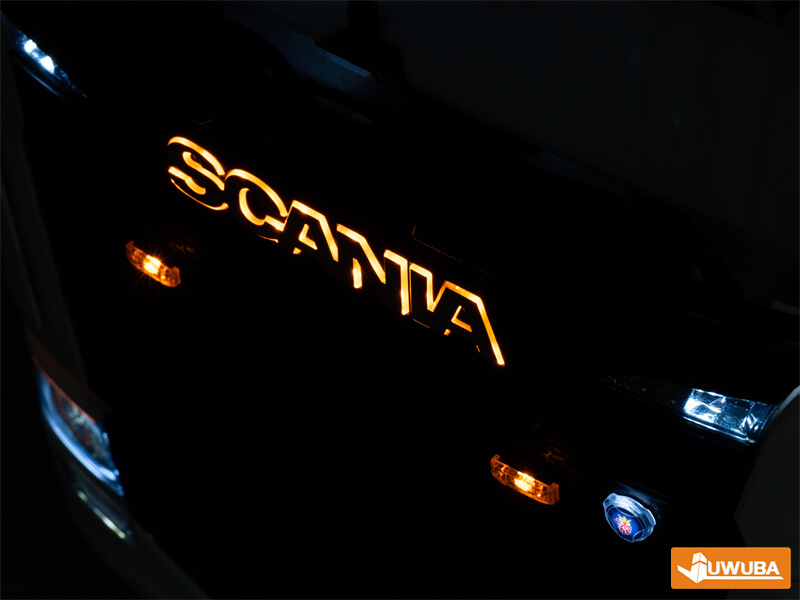 Juwuba Verlicht Scania 770S Grill Logo - Oranje