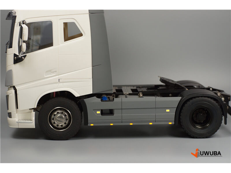 Juwuba Sideskirts voor Tamiya Volvo FH16 4x2