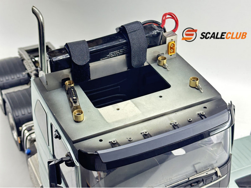 Scaleclub Magnetisch Dak met Accumontage voor Tamiya Volvo FH16