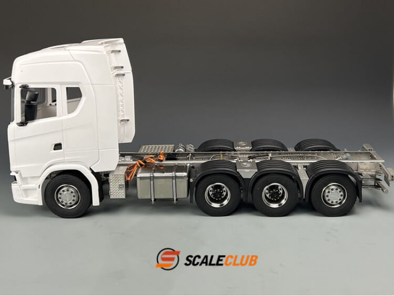 Scaleclub Scania S770 8x8 Chassis met Fassi F1650 Kraan